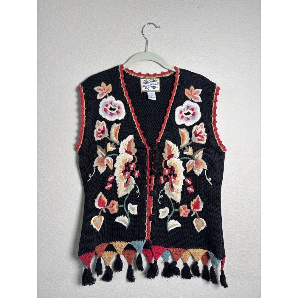Tiara International Design and Pattern Copyrighted 1993 Tassel Sweater Vest Sz M